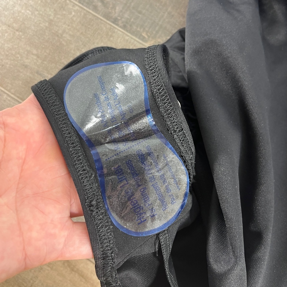 NWOT MiracleSuit Crossover with Mesh Black One Piece - Picture 7 of 9